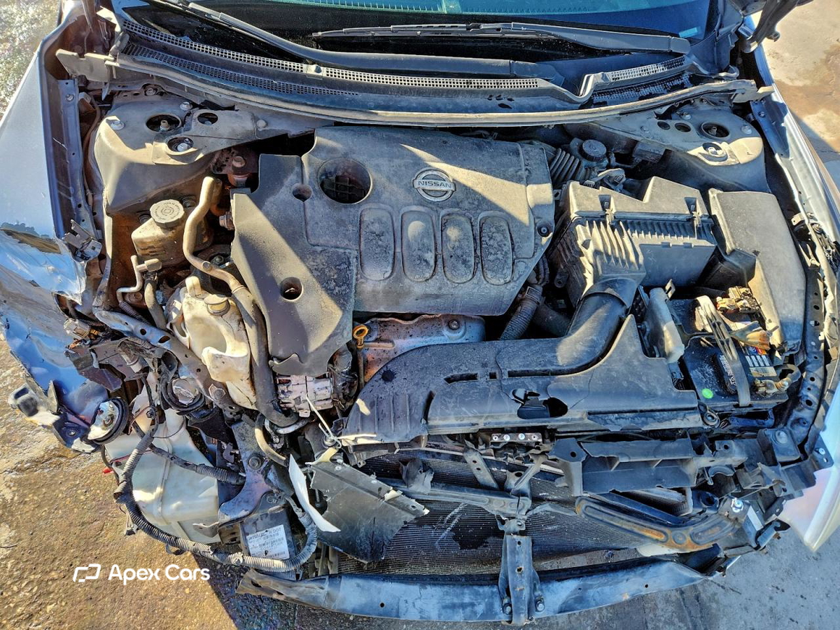 Nissan Altima 2012