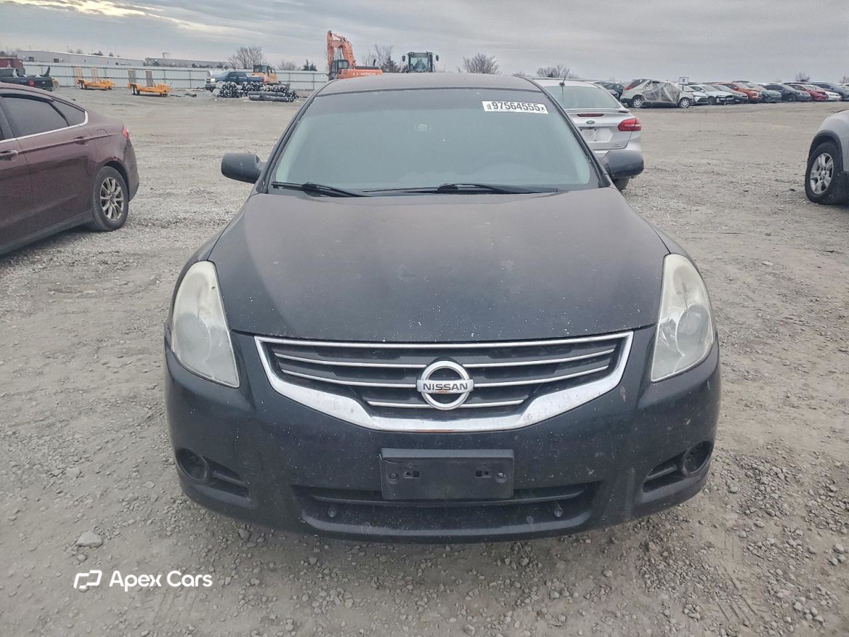 Nissan Altima 2011