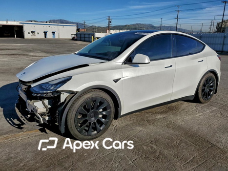 Tesla Model Y 2022 - Image 1 of 14