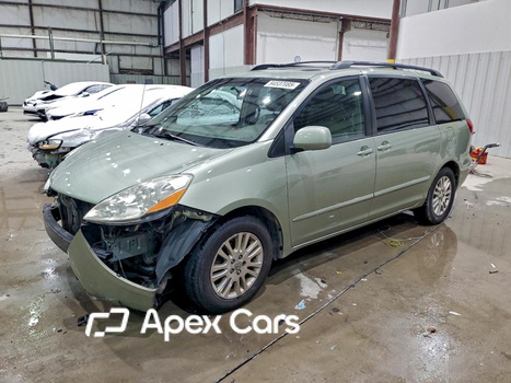 Toyota Sienna 2010 - Image 1 of 14