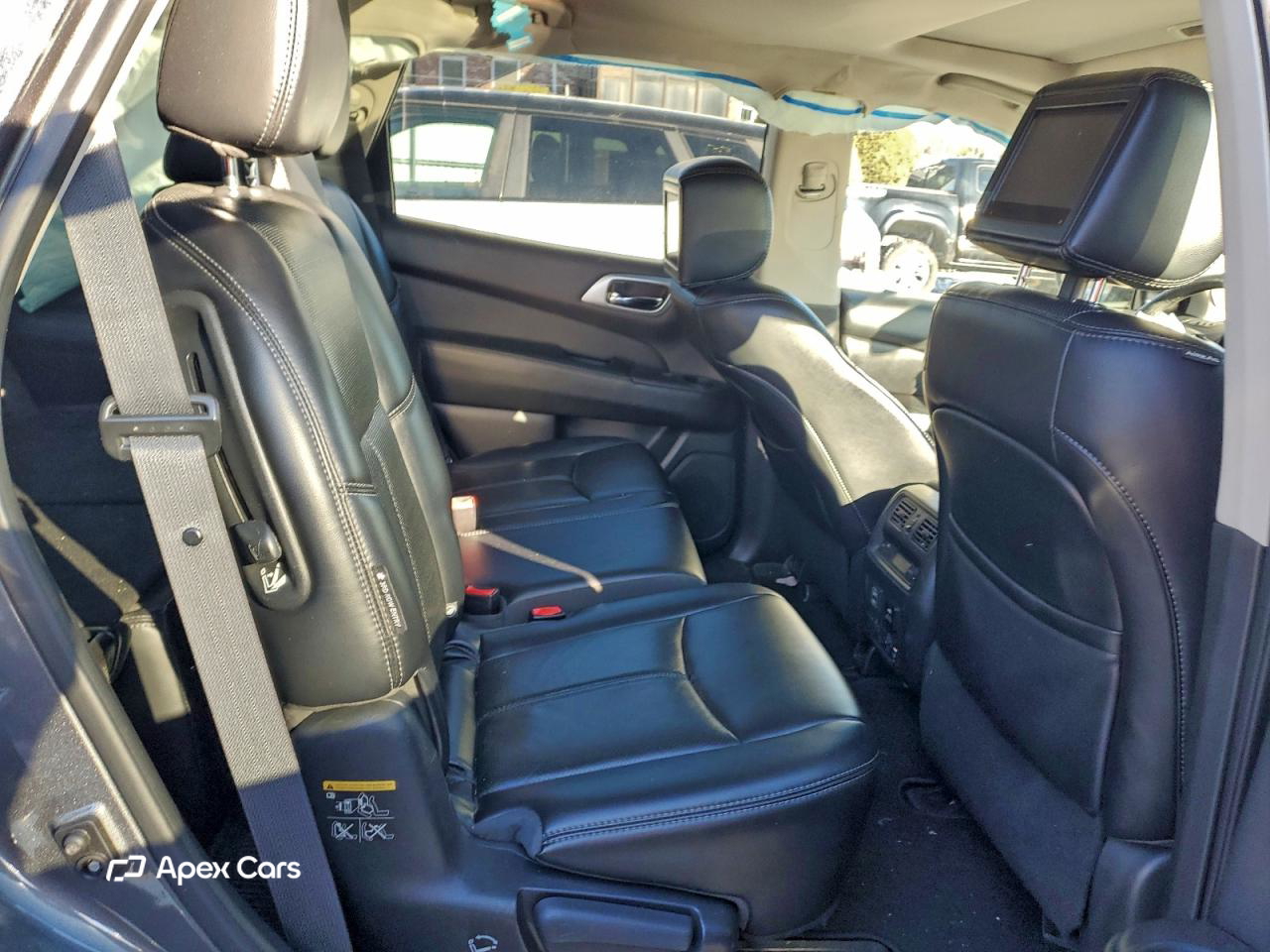 Nissan Pathfinder 2018