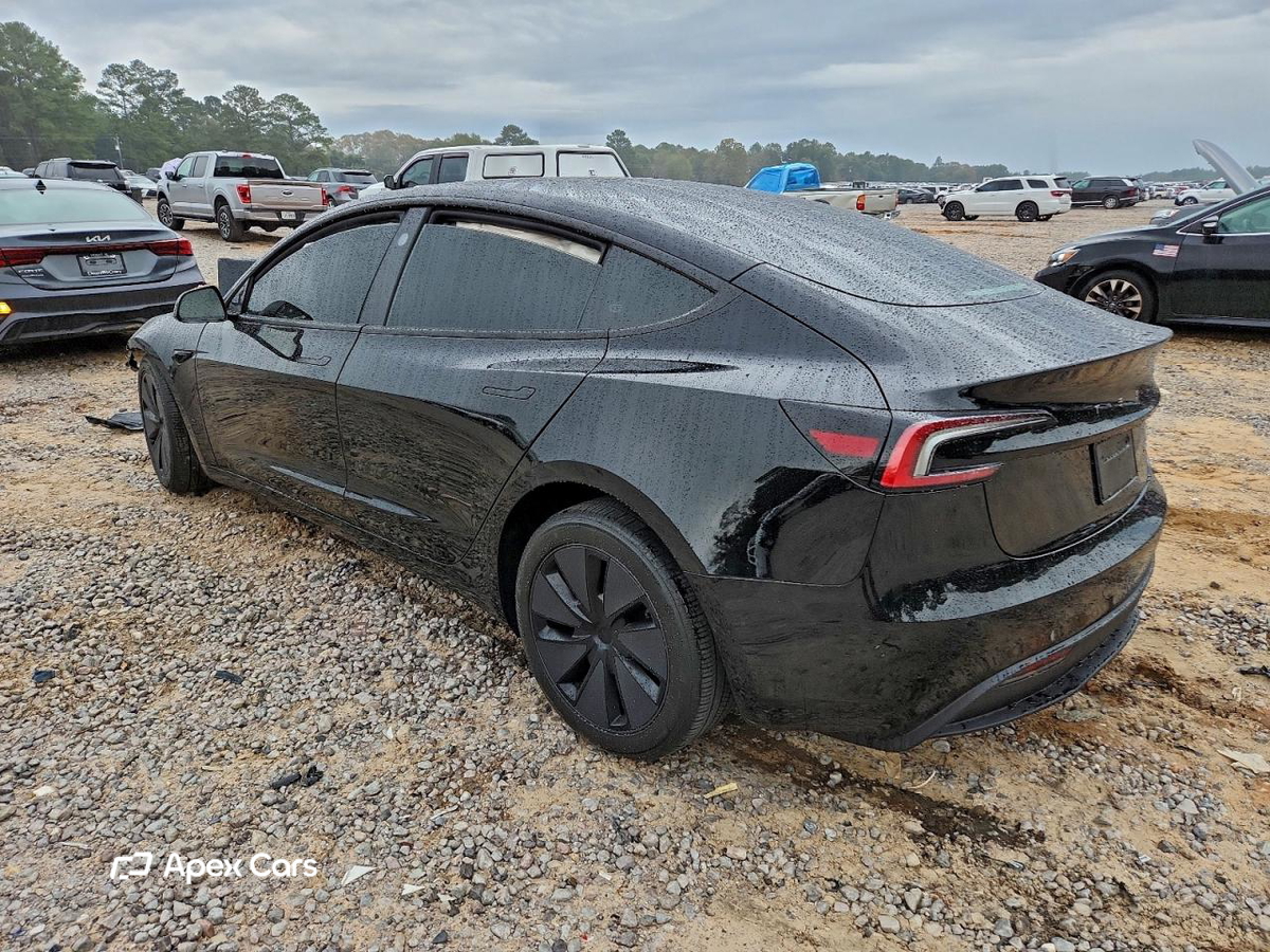 Tesla Model 3 2024