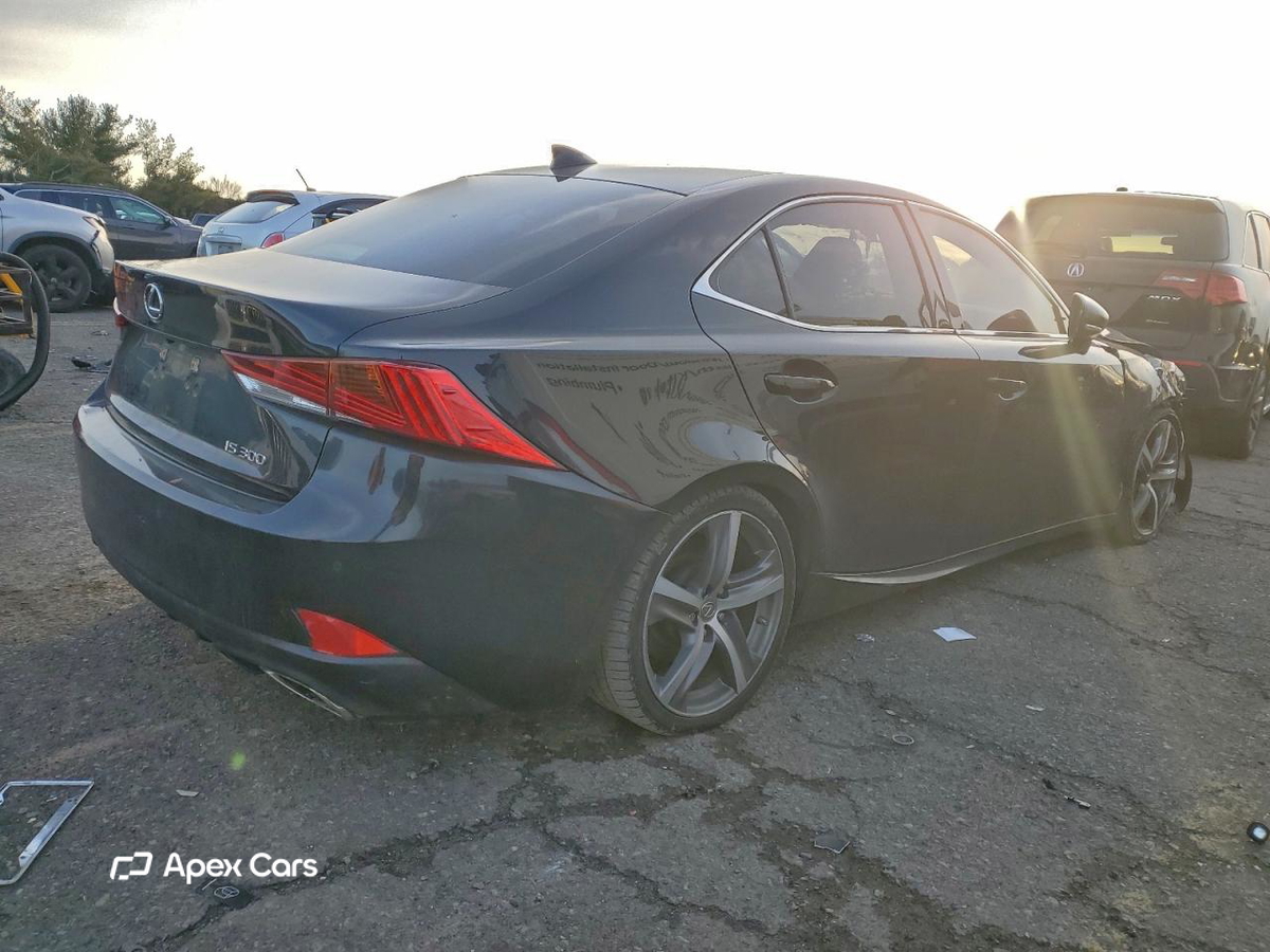 Lexus IS 2020