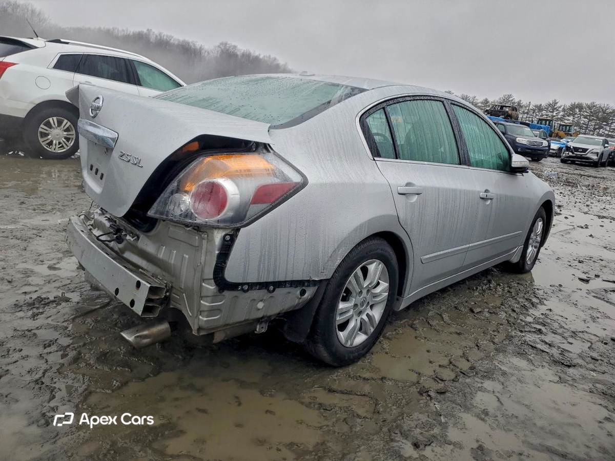 Nissan Altima 2011