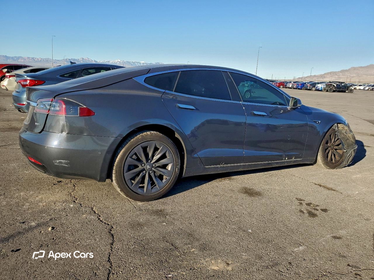 Tesla Model S 2018