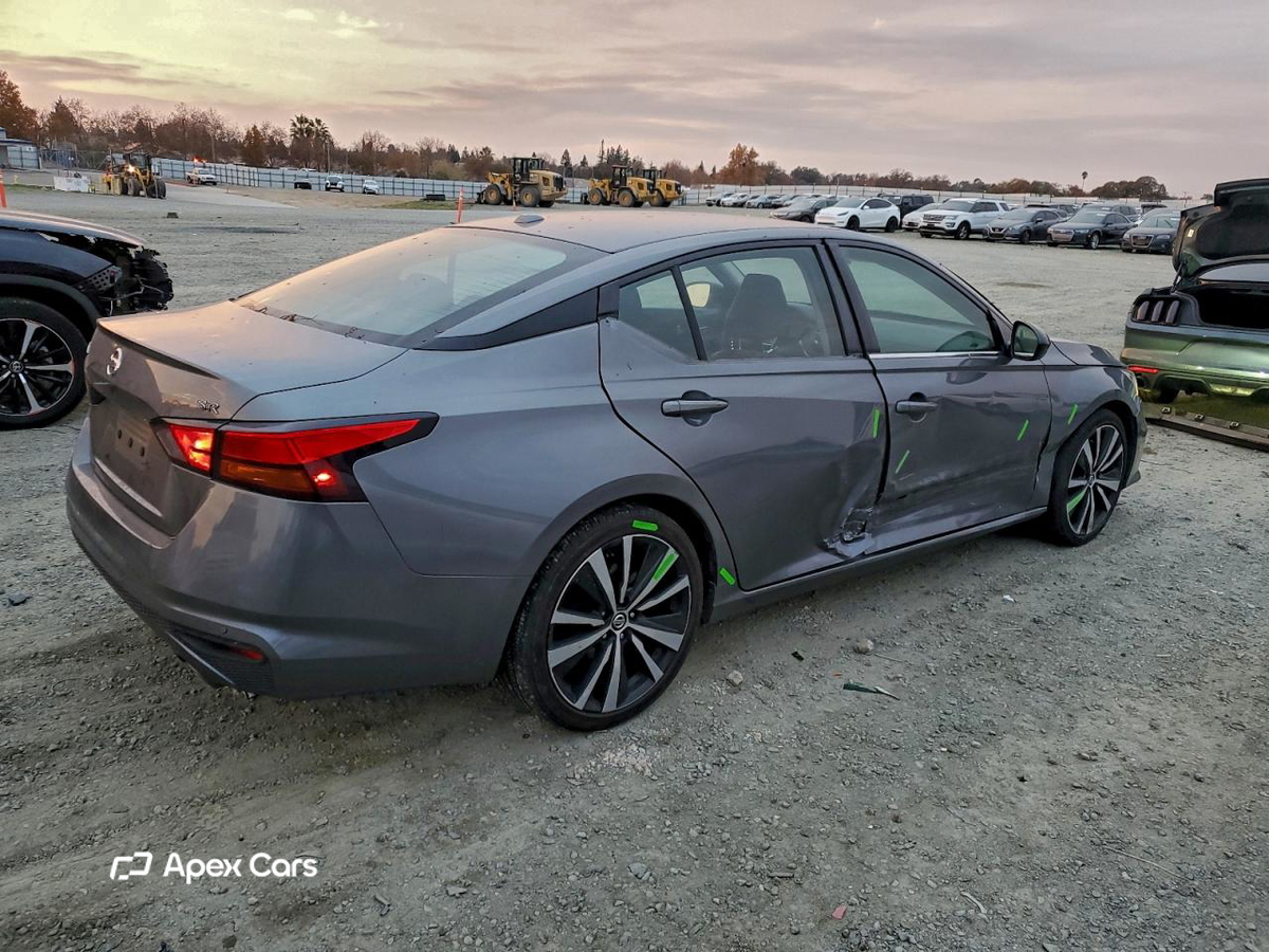 Nissan Altima 2022