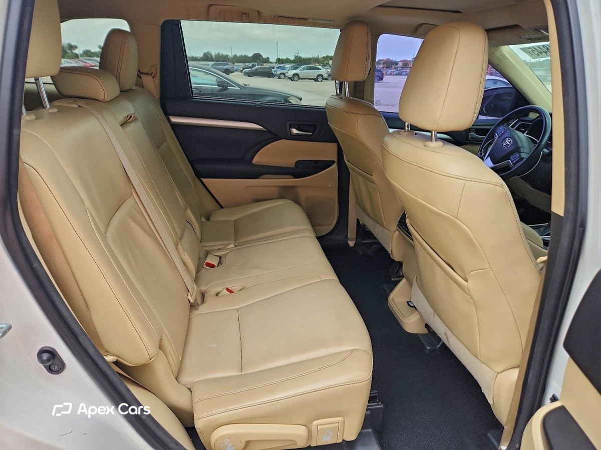 Toyota Highlander 2016