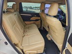 Toyota Highlander 2016