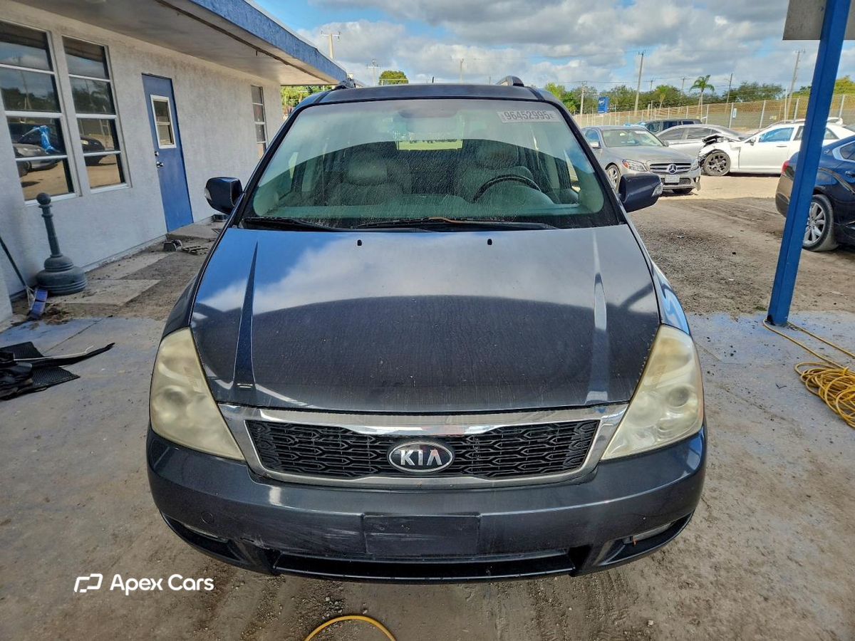 Kia Sedona 2012
