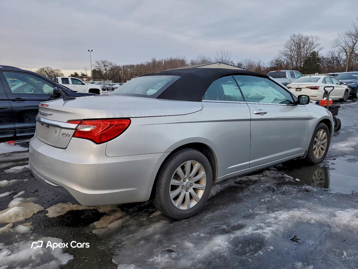 Chrysler 200 2011