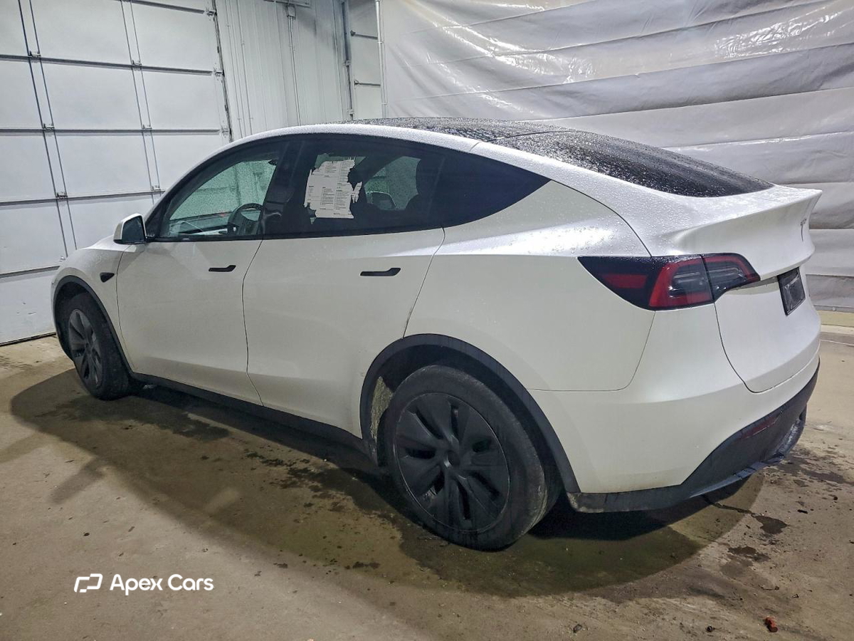 Tesla Model Y 2025