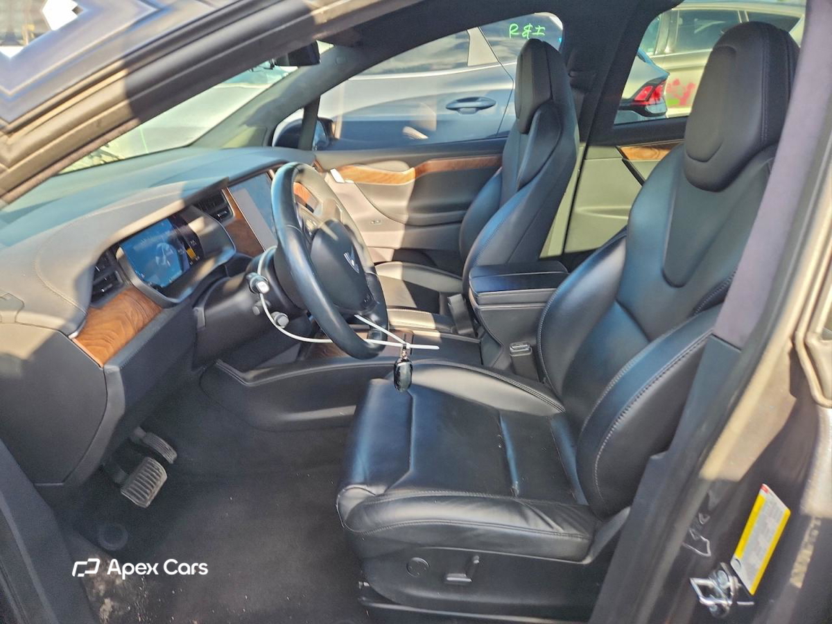 Tesla Model X 2019