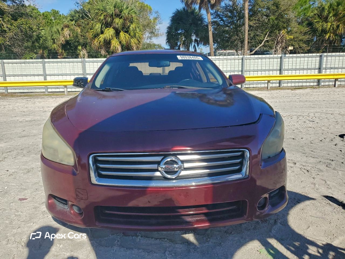 Nissan Maxima 2013