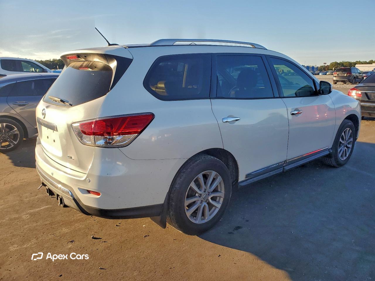 Nissan Pathfinder 2014