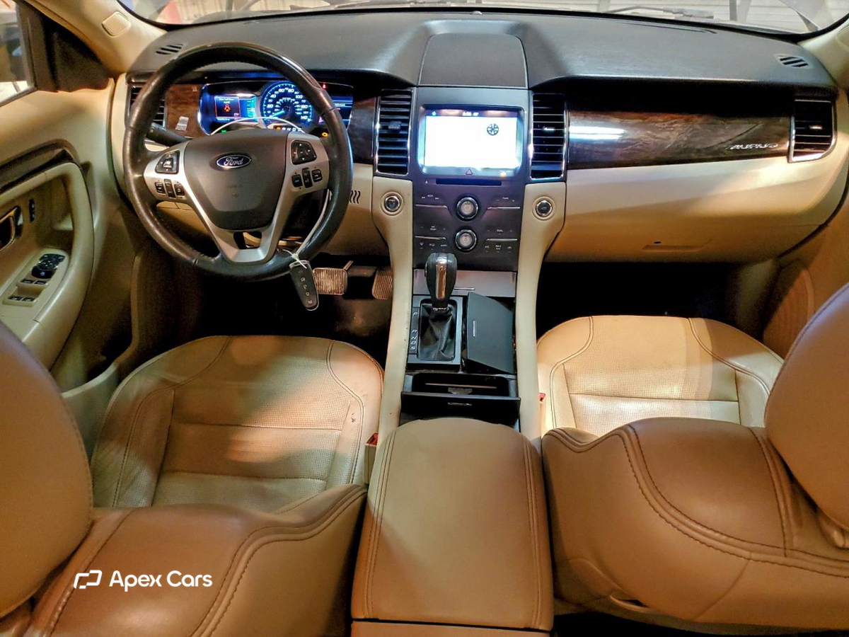 Ford Taurus 2016