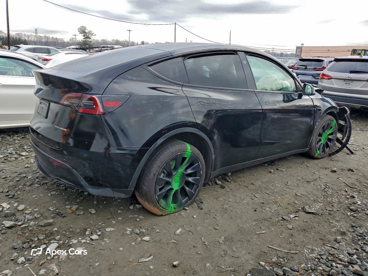 Tesla Model Y 2024