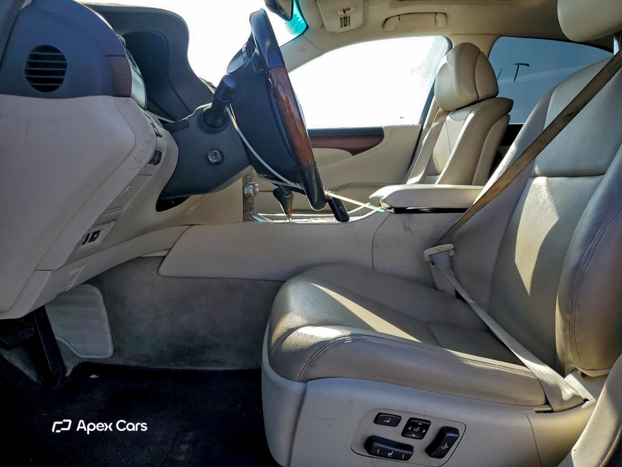 Lexus LS 2011