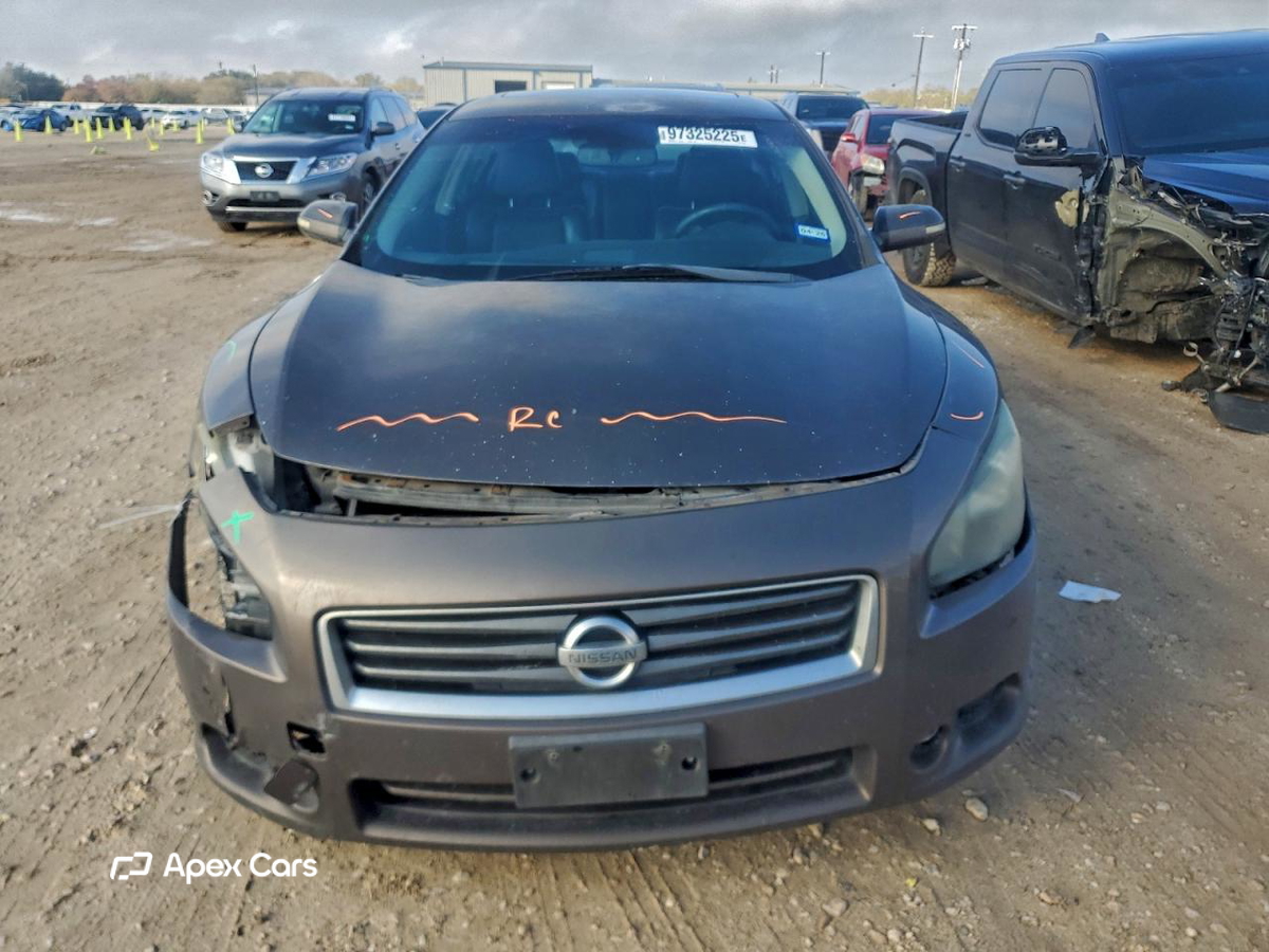 Nissan Maxima 2014