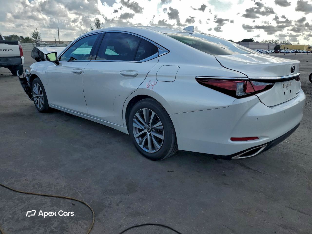 Lexus ES 2020
