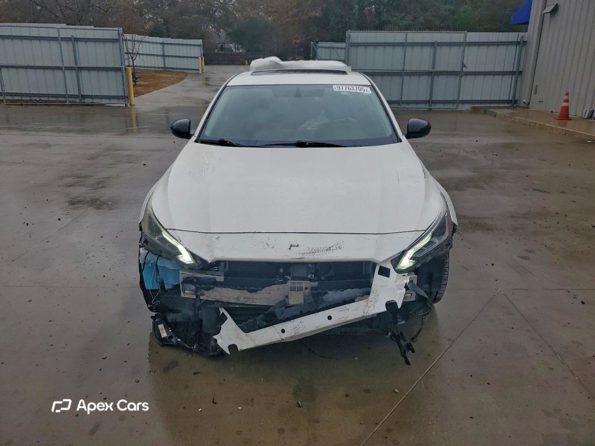 Nissan Altima 2019