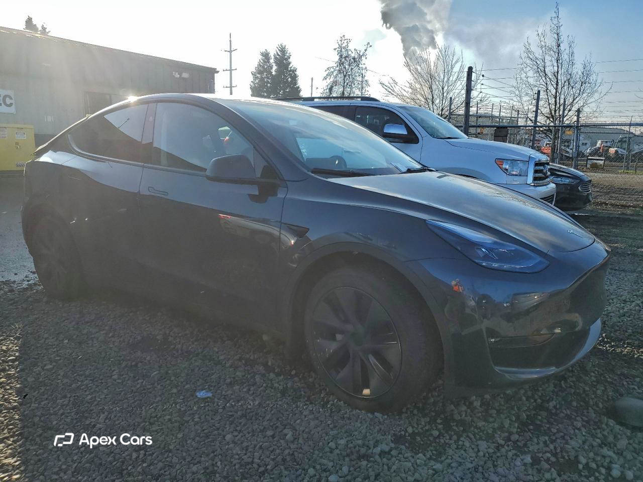 Tesla Model Y 2025