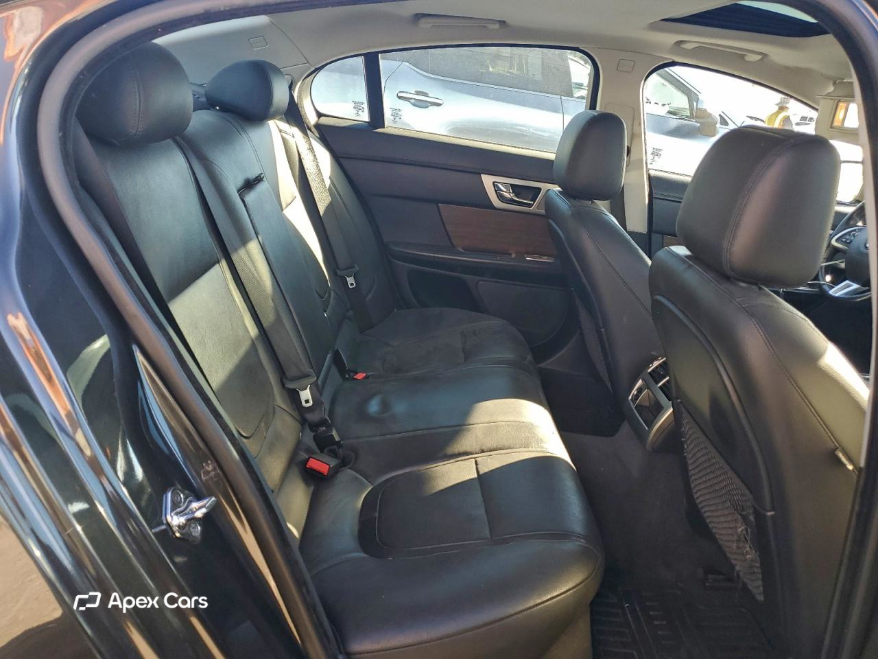 Jaguar XF 2015