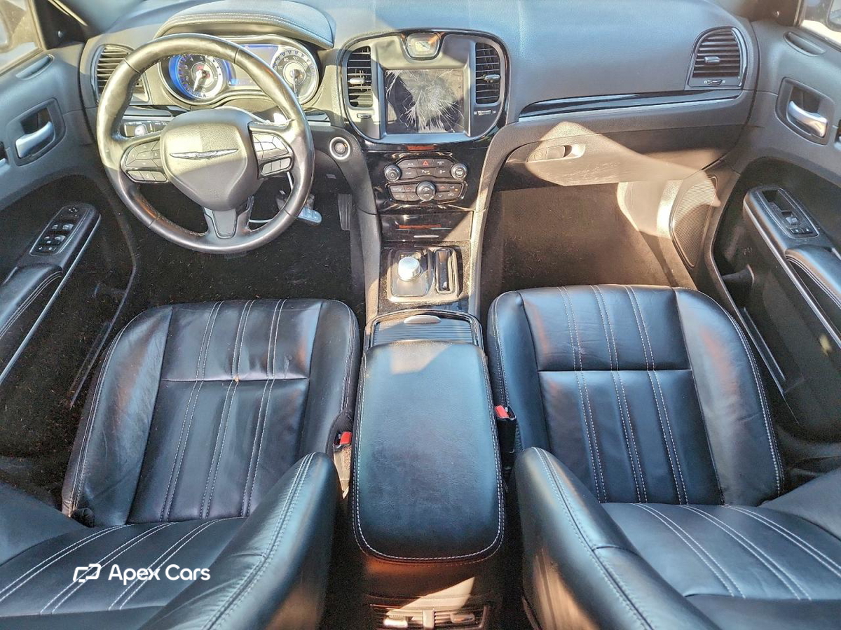 Chrysler 300 2021