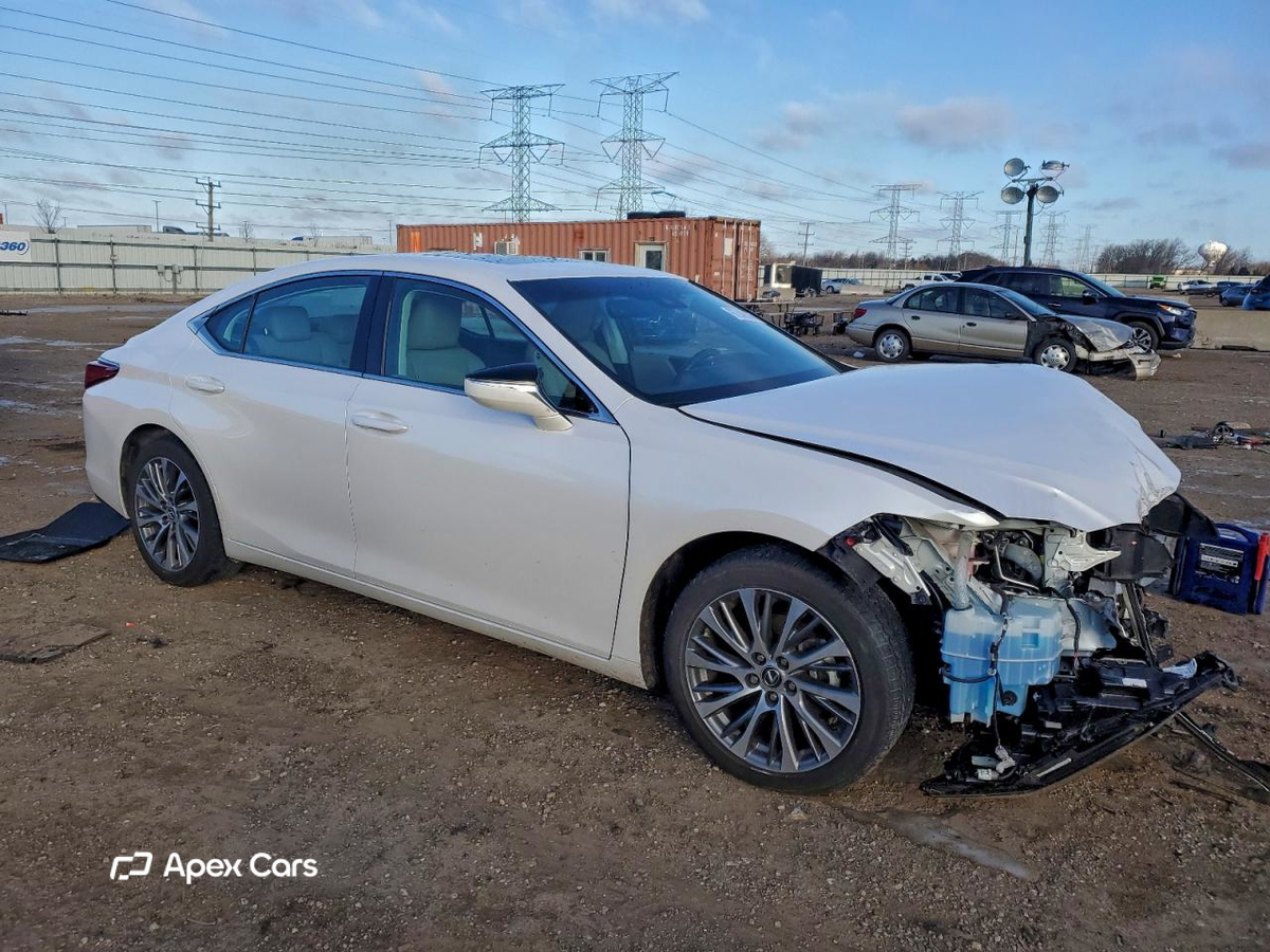 Lexus ES 2020