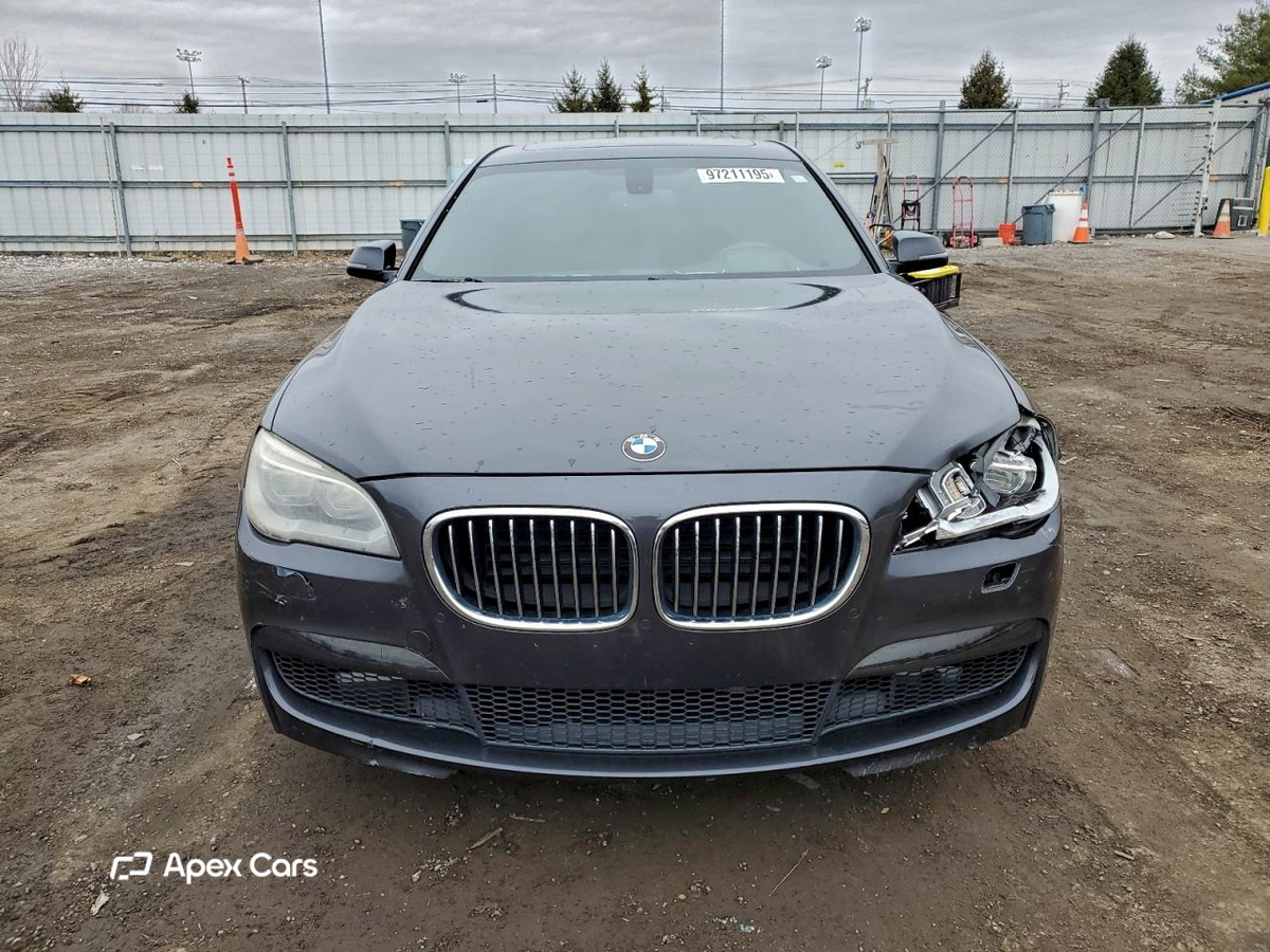 BMW Series 7 2013