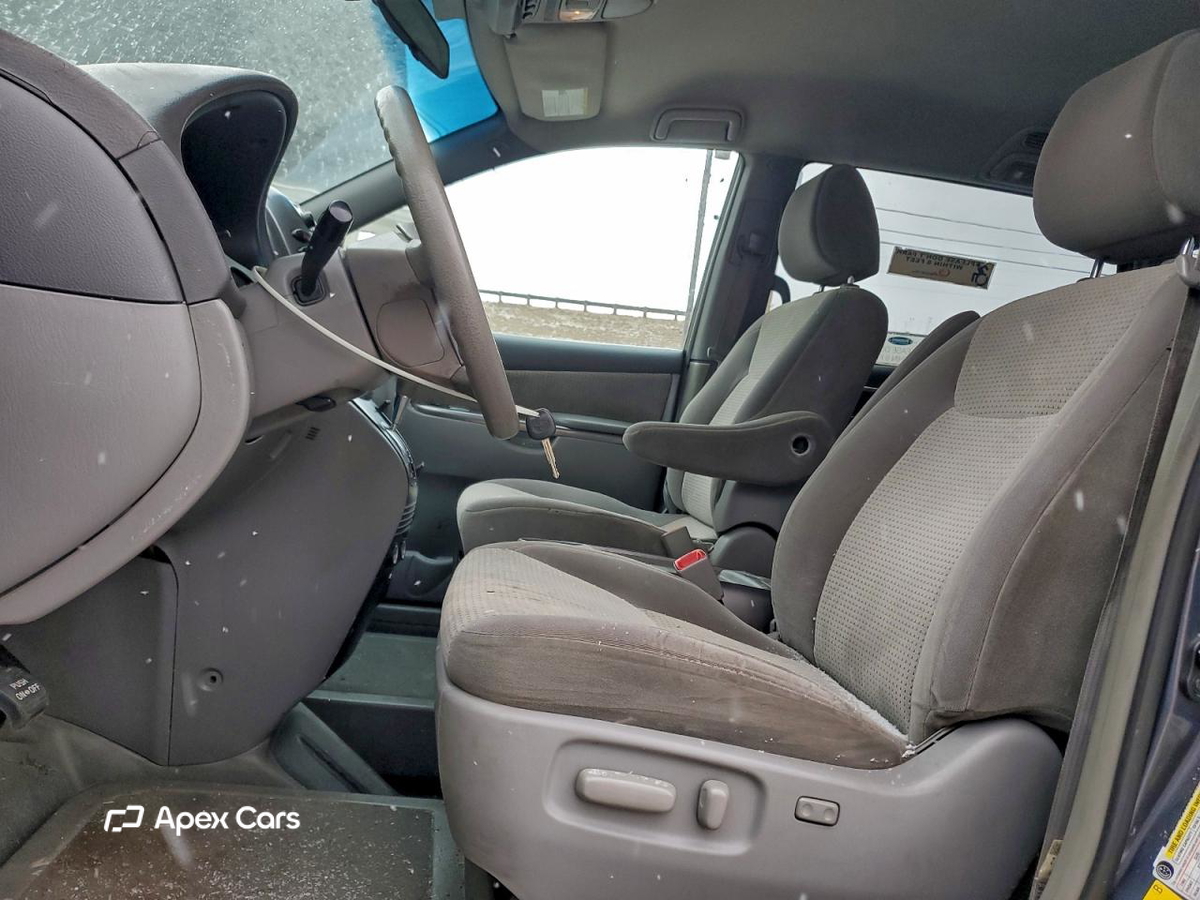 Toyota Sienna 2010