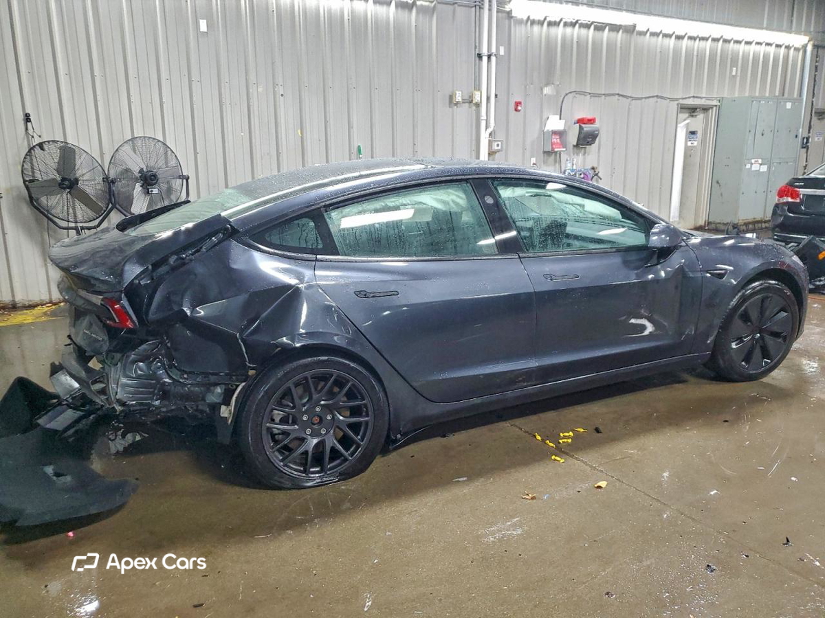 Tesla Model 3 2025
