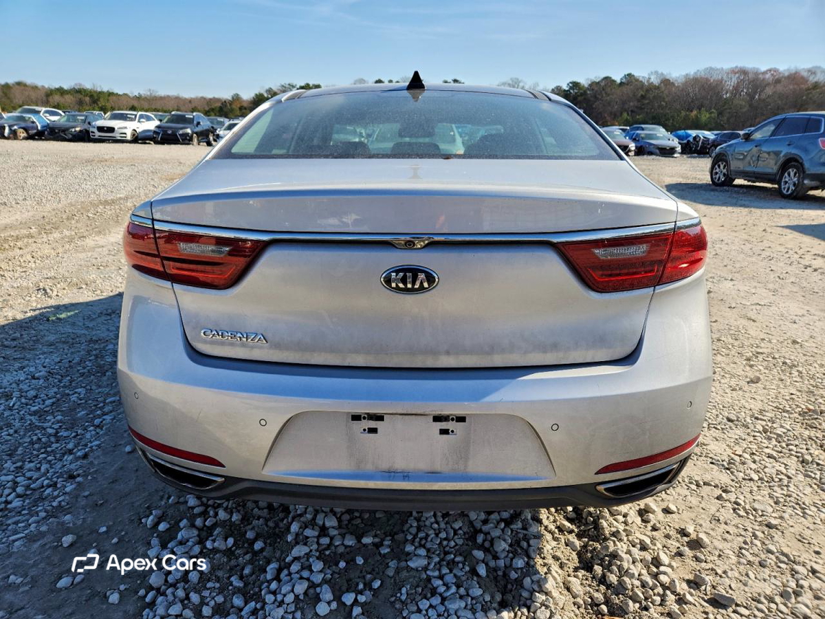 Kia Cadenza 2017