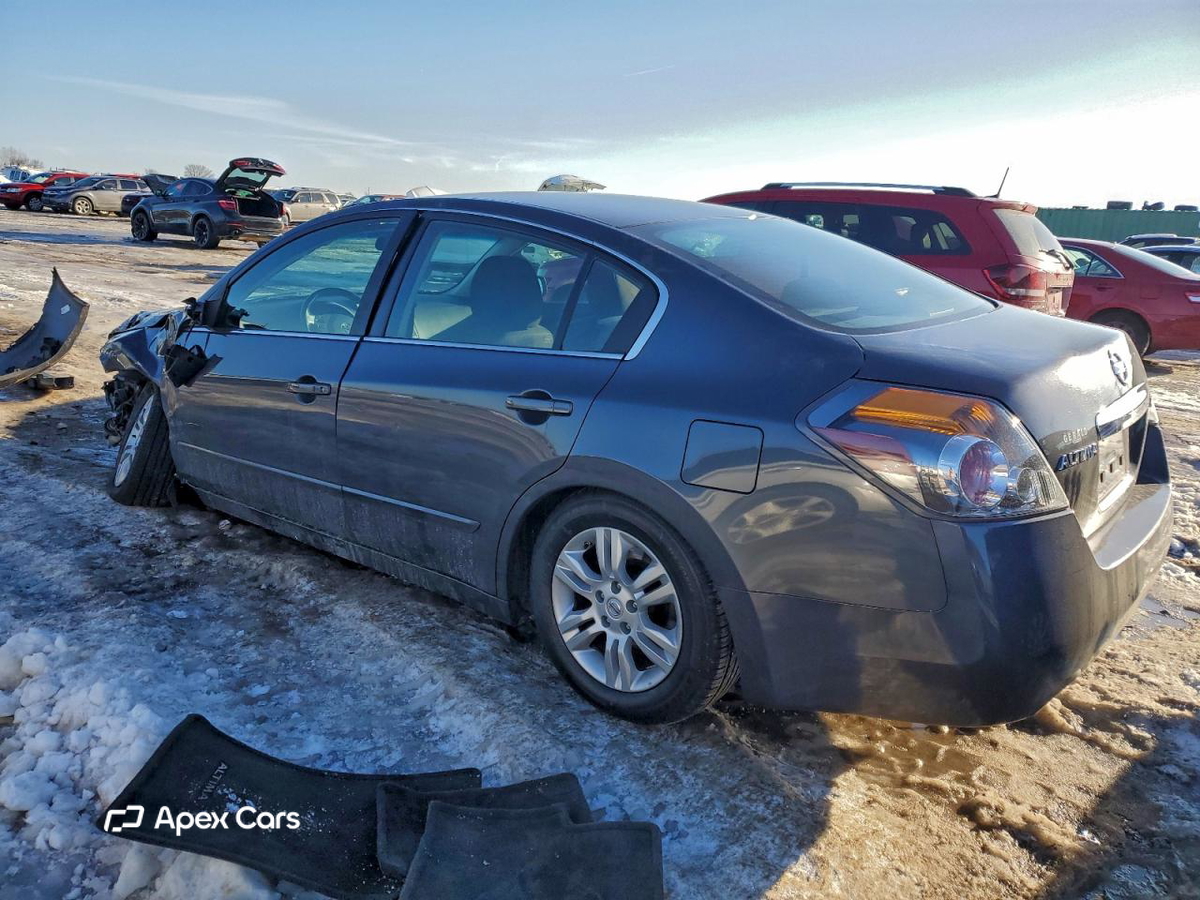 Nissan Altima 2010