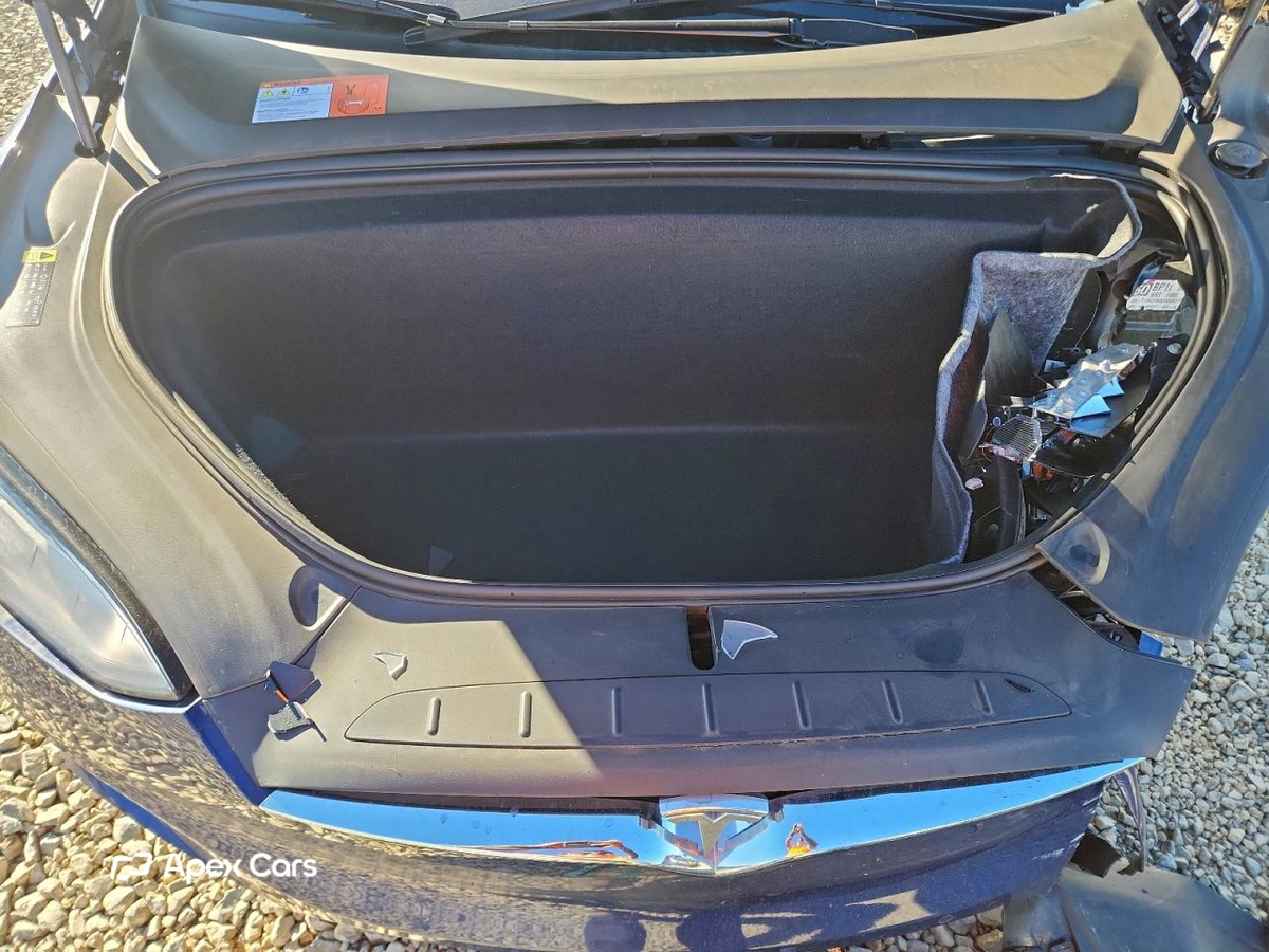 Tesla Model X 2018