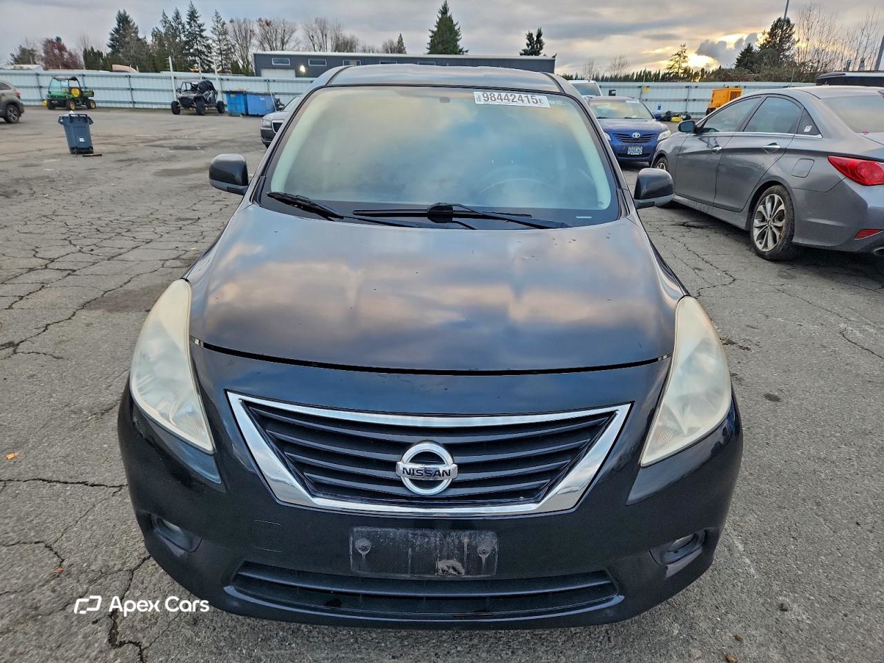Nissan Versa 2012