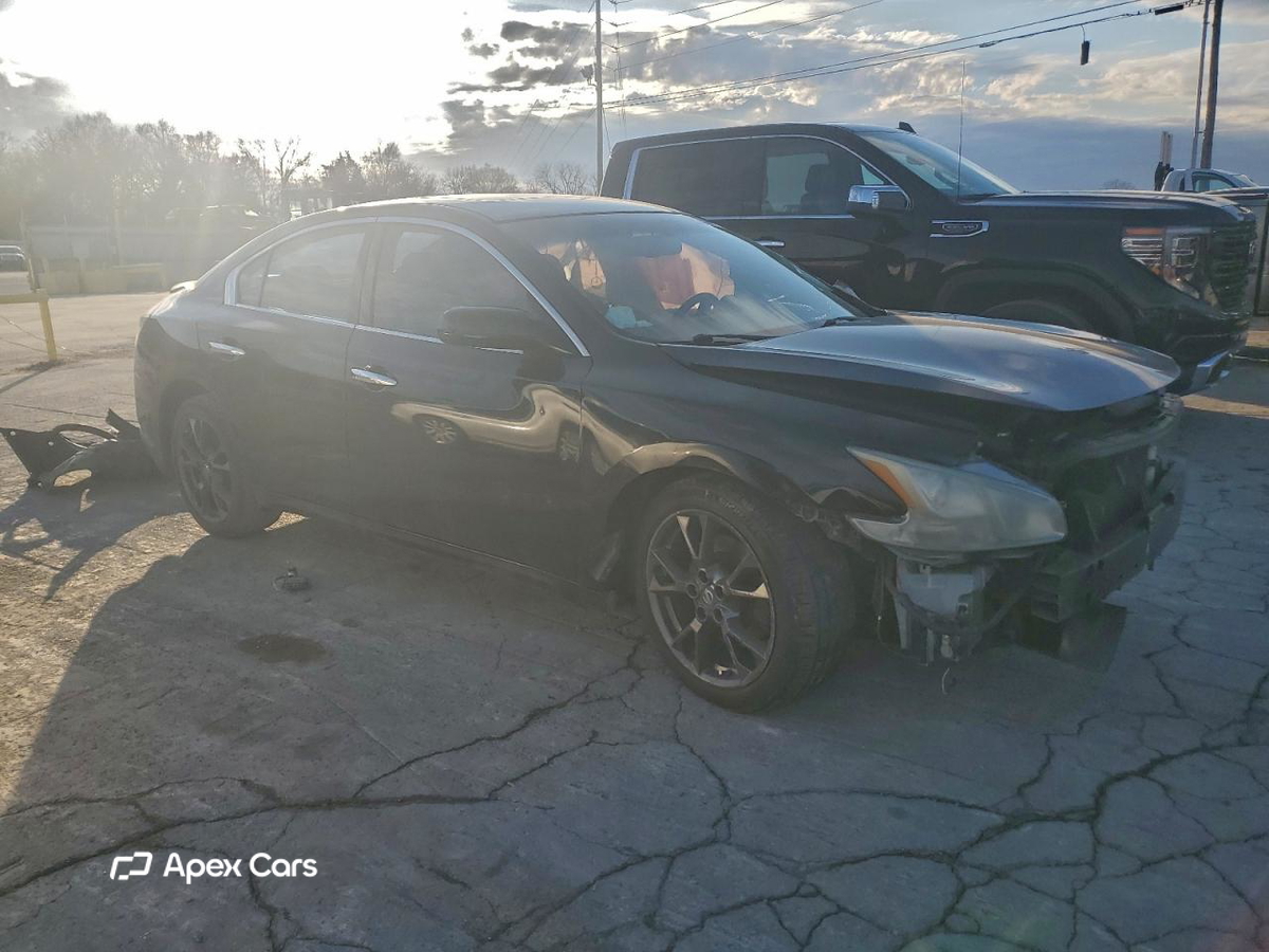 Nissan Maxima 2012