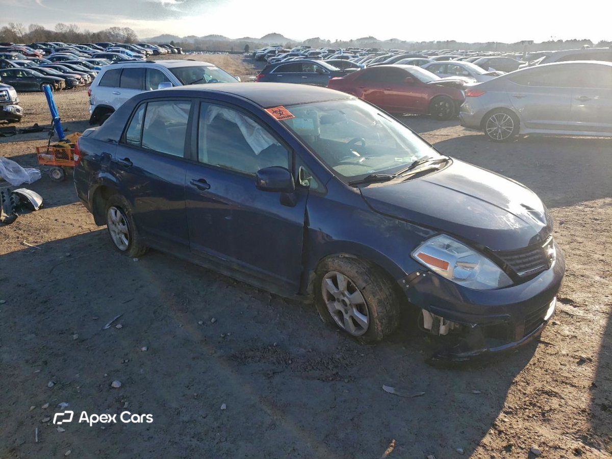 Nissan Versa 2011