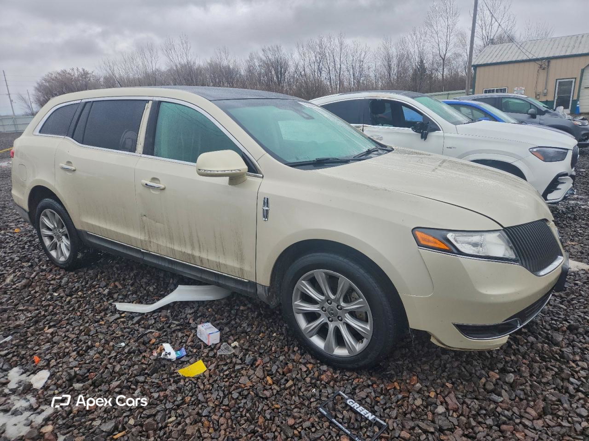 Lincoln MKT 2015