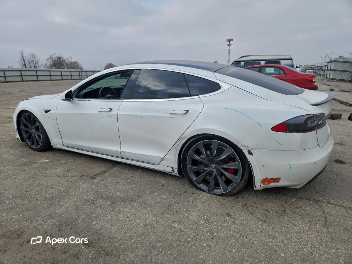 Tesla Model S 2020
