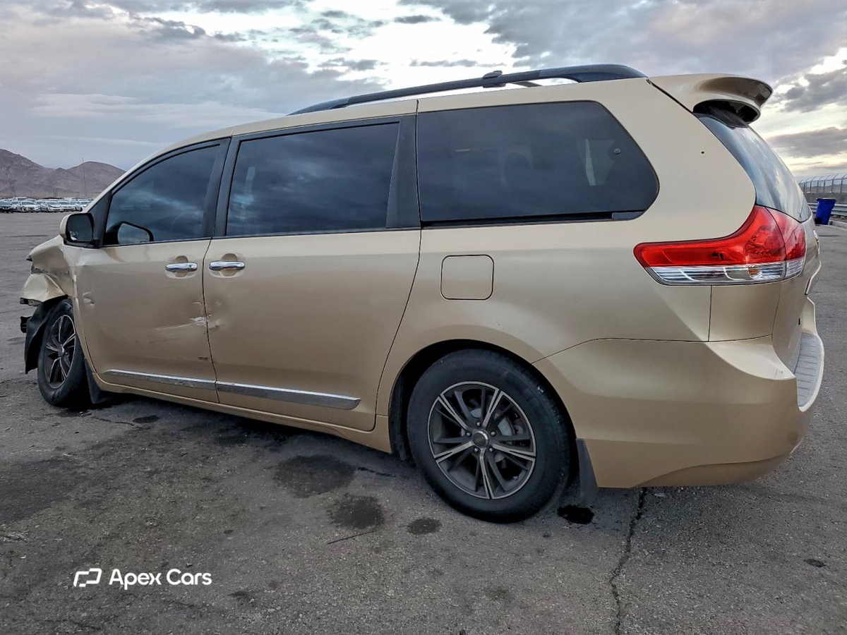Toyota Sienna 2012