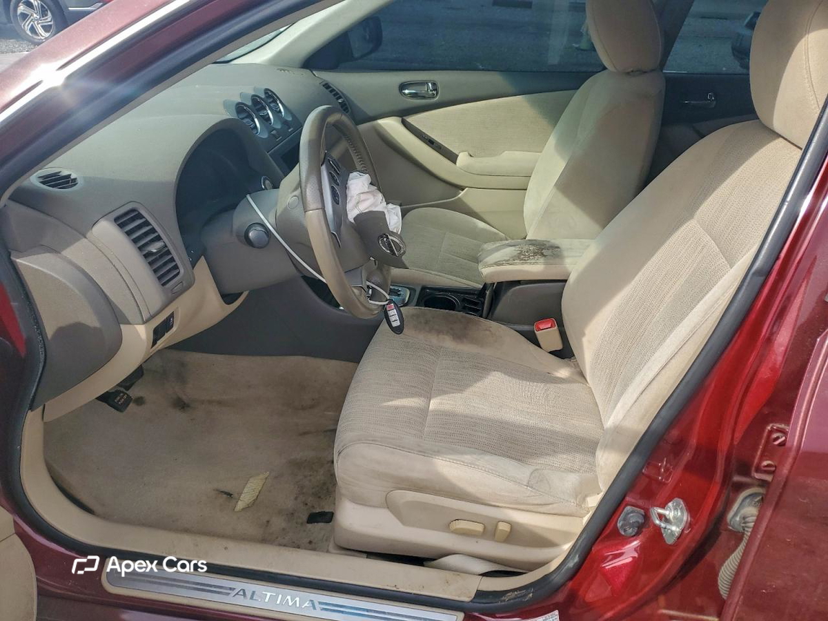 Nissan Altima 2012