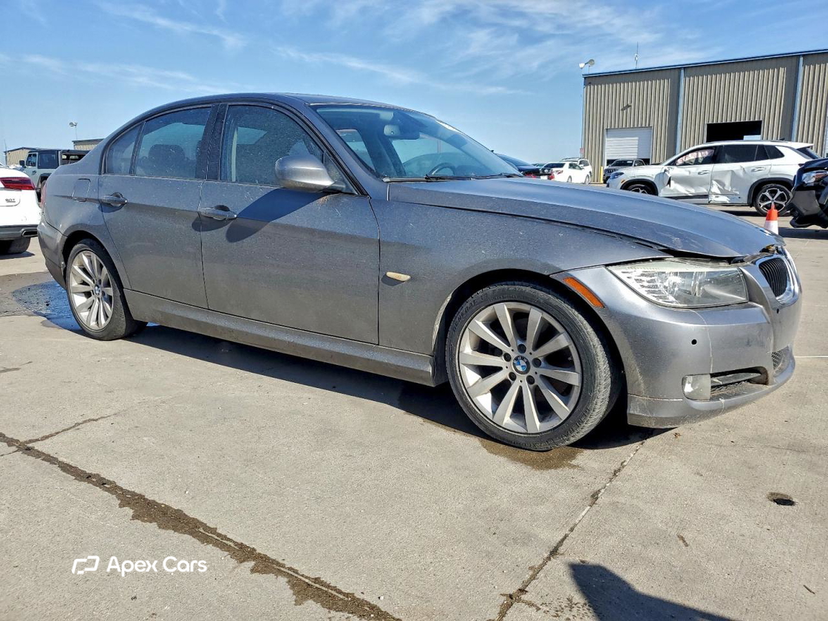 BMW Series 3 2011