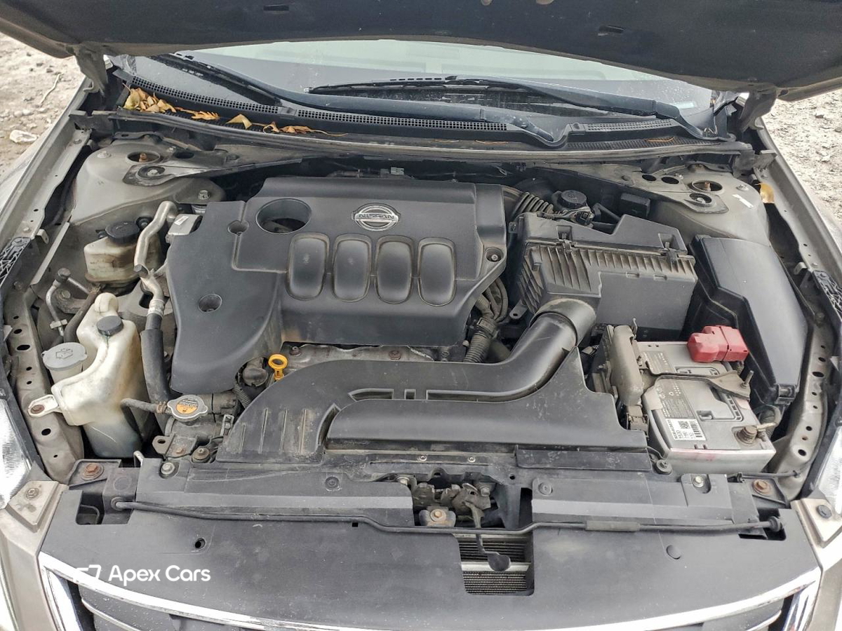 Nissan Altima 2011