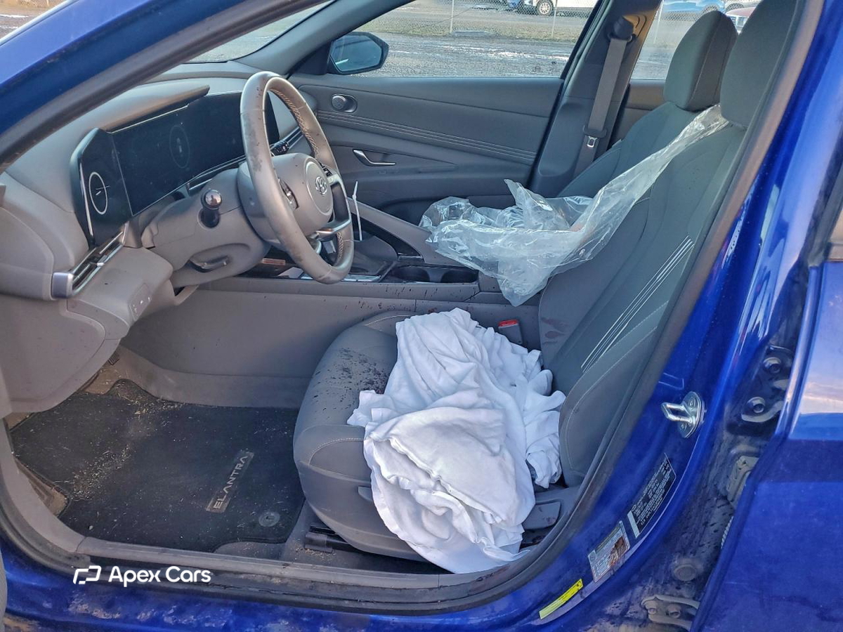 Hyundai Elantra 2023
