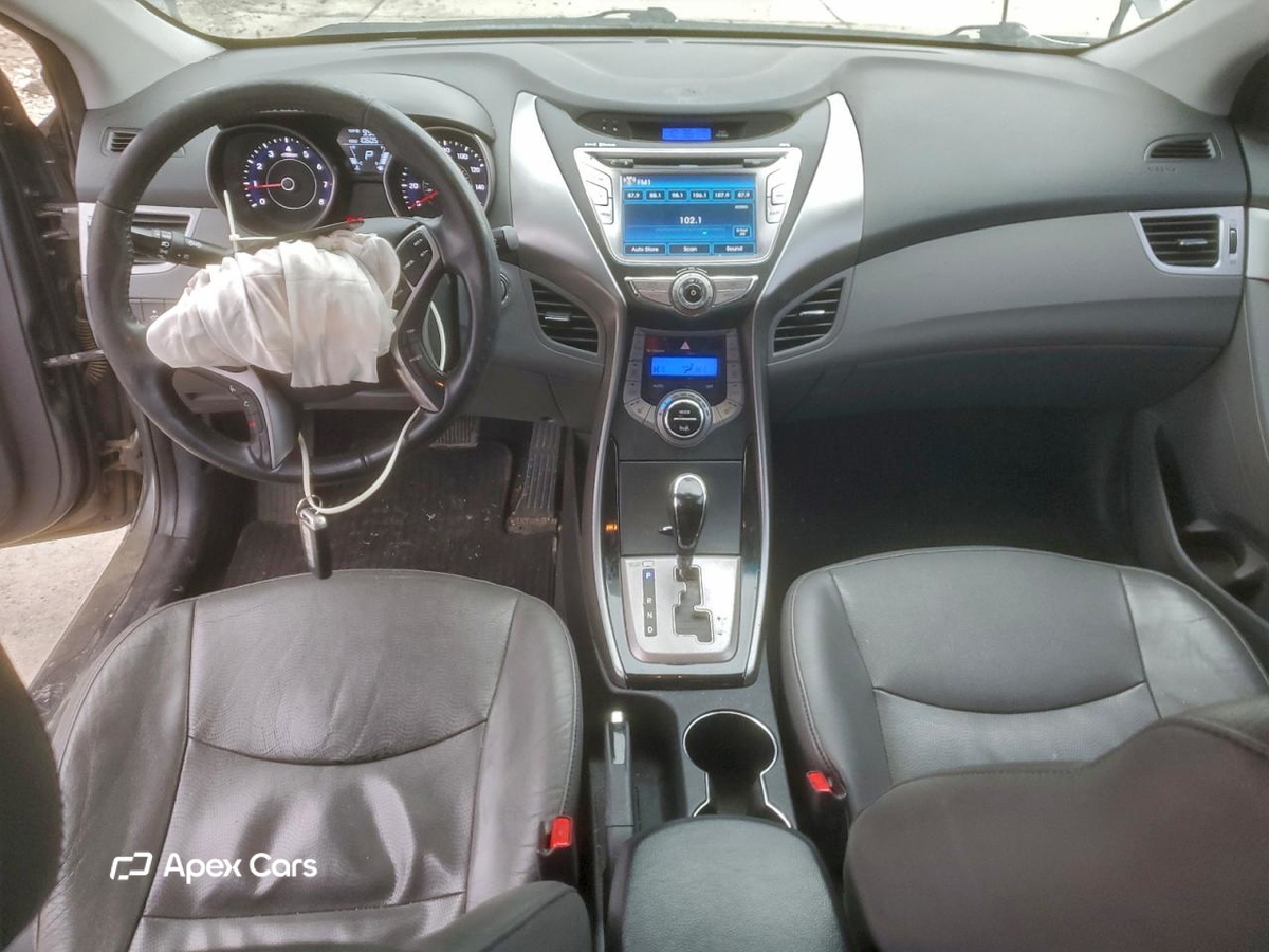 Hyundai Elantra 2013