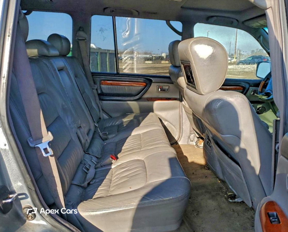 Lexus LX 2004
