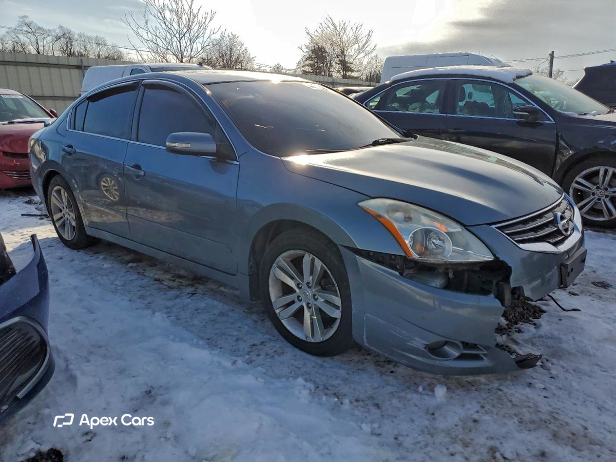 Nissan Altima 2011