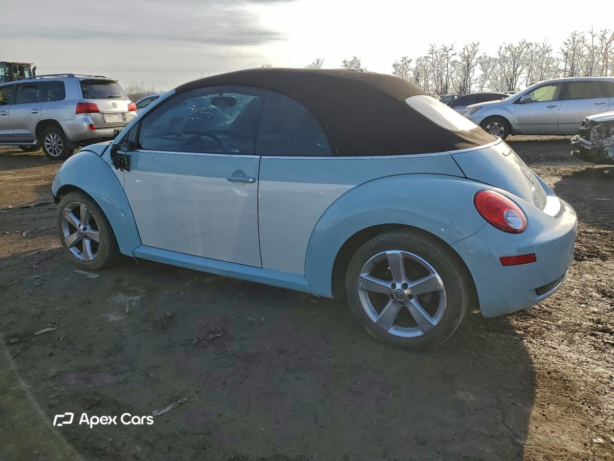 Volkswagen Beetle 2010