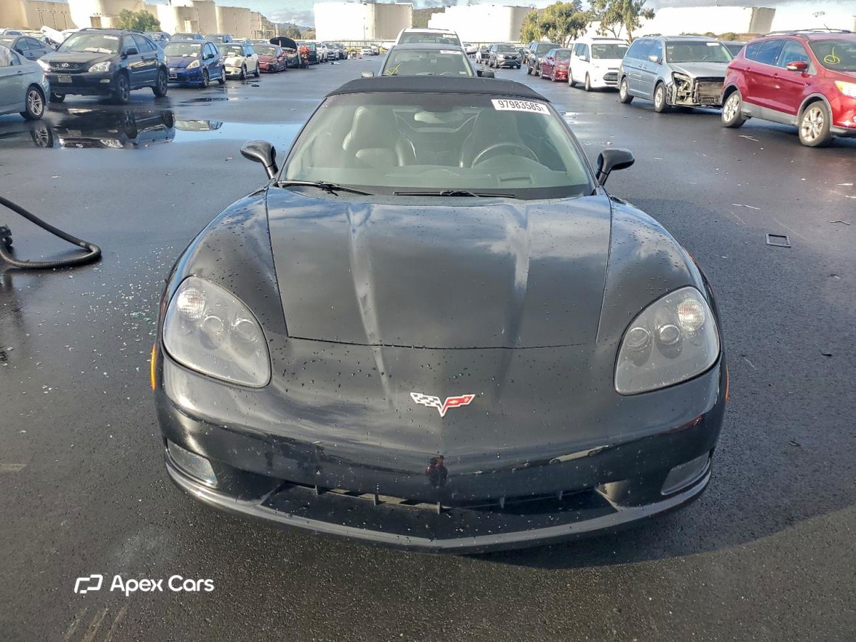 Chevrolet Corvette 2005