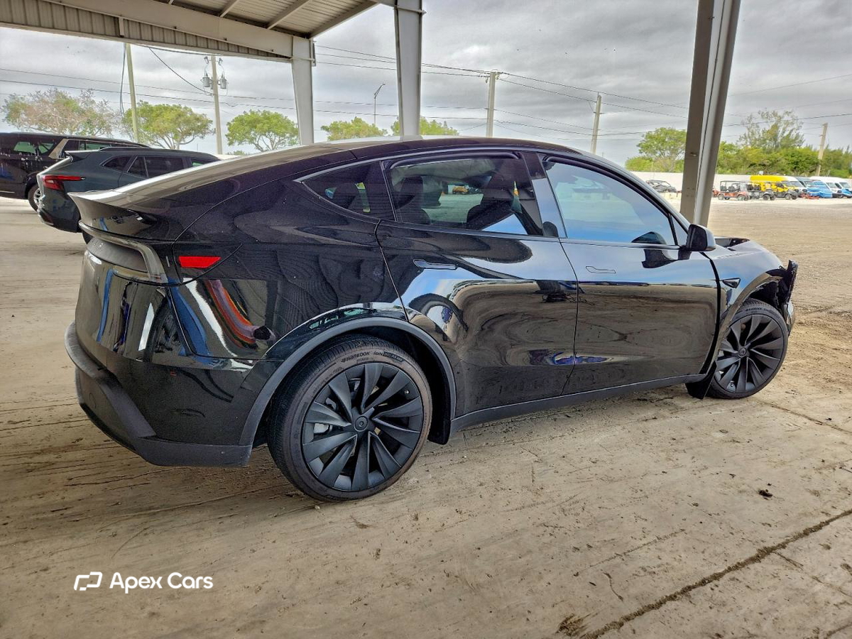 Tesla Model Y 2026